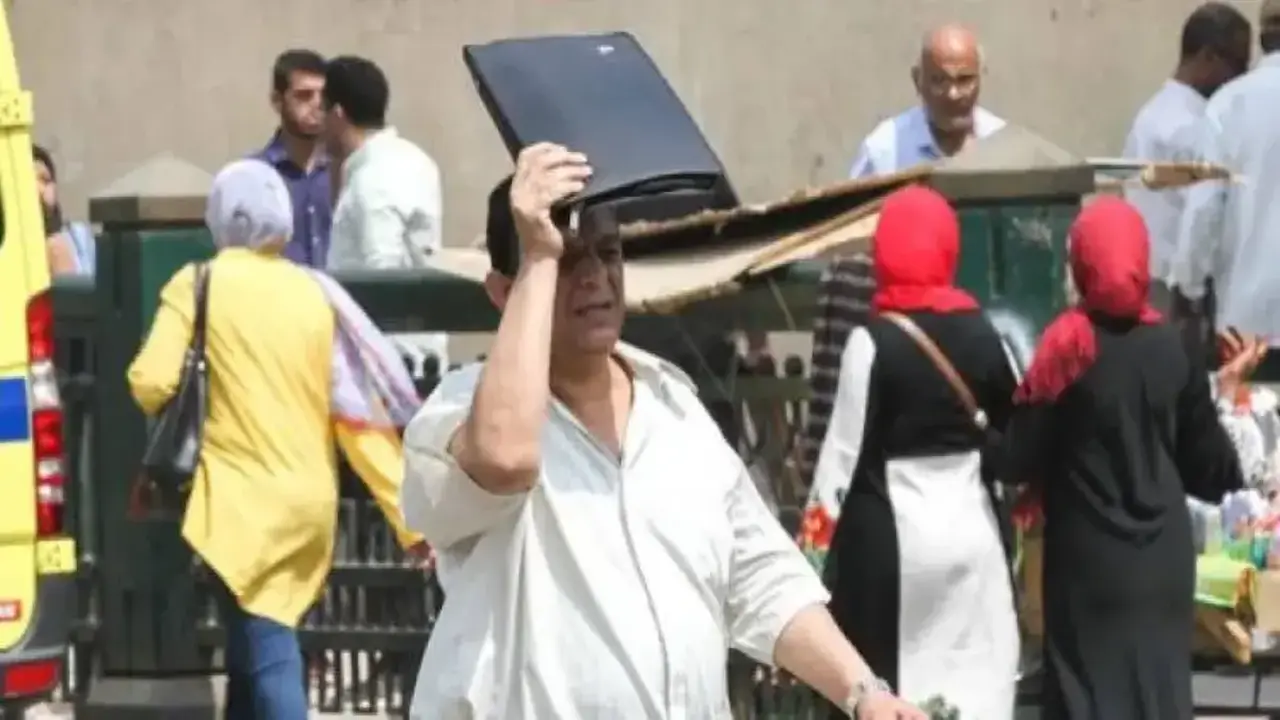 موجة حارة تلوح في الأفق تحذر المصطافين من مخاطر الصيف